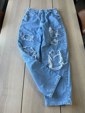 BDG High-Waist Baggy Women’s Jeans size 30 ladies baggy ripped jeans distressed